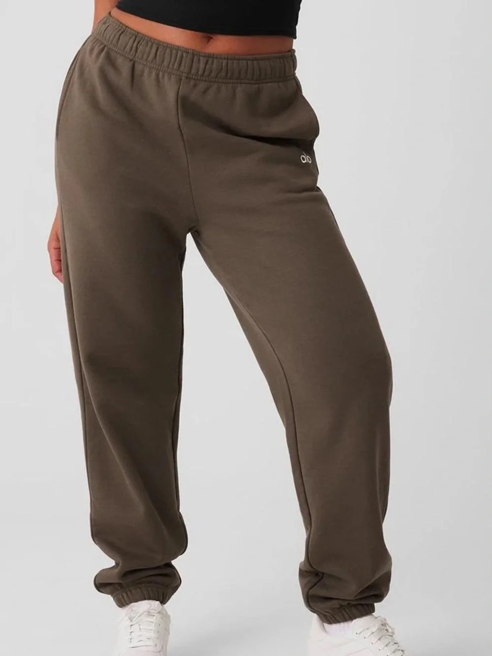 Alo Accolade Olive Tree Sweat Set - Picture 9 of 9